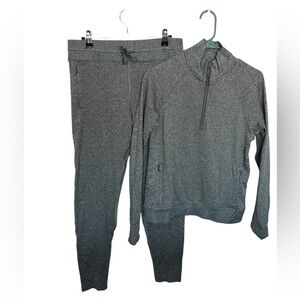 Lululemon Athletica engineered warmth | size M | Sage green